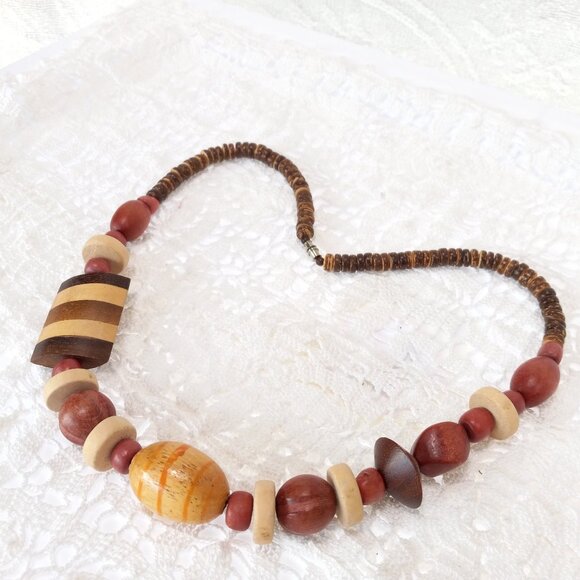 Funky Chunky Ethnic Tribal Vintage Wooden Beaded Necklace - Picture 3 of 7